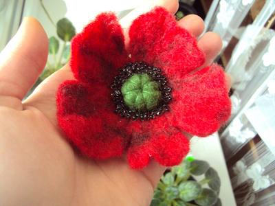 Remembrance  Handmade  Unique Gift Beautiful RED POPPY BROOCH Pin Wool Felted