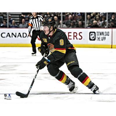 Fanatics Branded Men's Toronto Maple Leafs NHL John Tavares Authentic Stack  T-Shirt