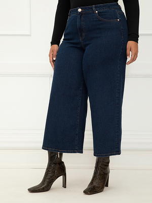 The Petite Perfect Vintage Wide-Leg Jean in Belmere Wash