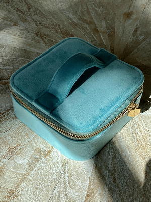 Melissa Jewelry Travel Case ~ Coral