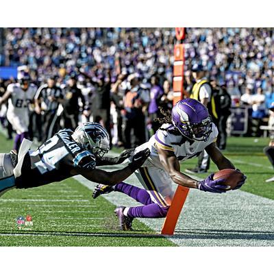 Saquon Barkley New York Giants Unsigned Scoring Touchdown Photograph