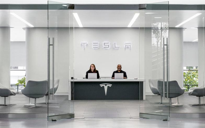 Tesla裁員持續擴大，新車部主管與超級充電站部門全被炒