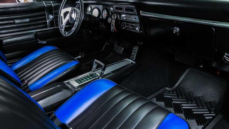 Flaming Hot Blue Pearl 1968 Chevrolet Chevelle Restomod