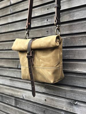 Satchel in waxed canvas / small messenger bag / Musette / handle bar bag