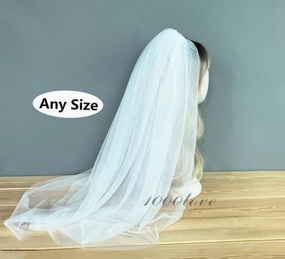 Aukmla Wedding Bridal Veils Ivory Beautiful Long Veil with Lace and Metal  Comb at the Edge Cathedral Length (Ivory)