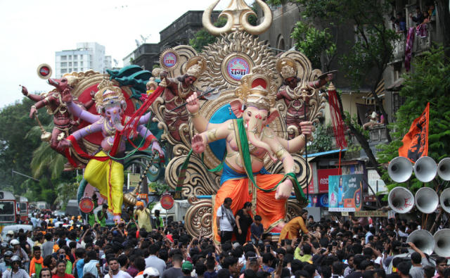 Ahead of Ganesh Chaturthi, huge idols of Lord Ganesh were transported to different pandals in Mumbai on Sunday. Sachin Gokhale/Firstpost