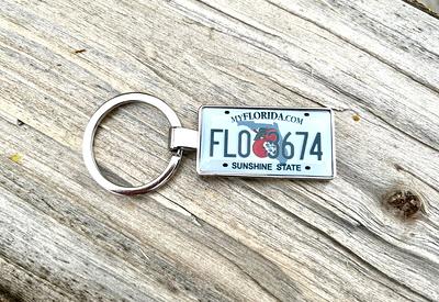  BRGiftShop Personalized Custom Name Metal Keychain 2016  Louisiana State License Plate : Automotive