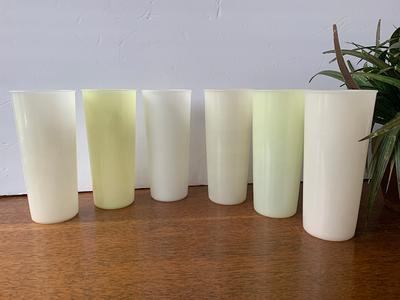 Vintage Tupperware Drink Glasses - Set of Retro Plastic Tumblers