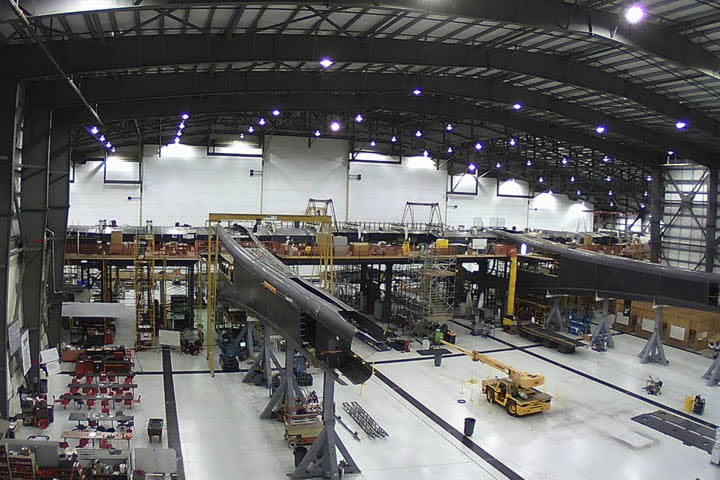 stratolaunch-largest-plane-2