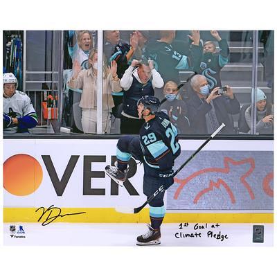Steven Stamkos Tampa Bay Lightning Autographed 16 x 20 White Jersey  Skating Photograph - Autographed NHL Photos at 's Sports Collectibles  Store