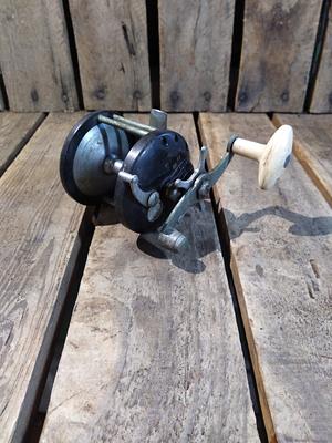 Vintage Fishing Reel - Yahoo Shopping