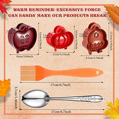  3 Pieces Fall Hand Pie Molds Set Mini Pie Maker Pie Press with  Spoon and Oil Brush Christmas Decorations Apple Acorn Pumpkin Dough Presser  Mini Pocket 3D Pocket Pie Presser Hand