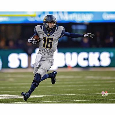 Russell Wilson Wisconsin Badgers Unsigned Red Jersey Handing Off Ball Photograph