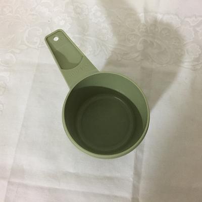 Tupperware Measuring Cup Green 2/3 Cup Size Replacement Very Good Condition