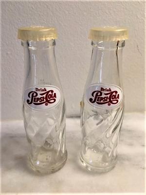 Lot of Vintage Mccormick Spice Jars, 1970s-80s Mccormick Spice Bottles,  Retro Kitchen Decor, Tv/movie Prop 