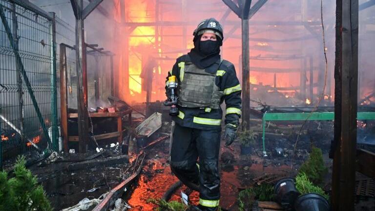 俄羅斯空襲烏克蘭哈爾科夫賣場 增至16死