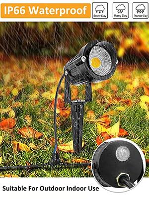 ZUCKEO 10W Outdoor Spotlight Dusk to Dawn LED Spot Lights Yard Spotlights,  120V Waterproof Landscape Lights Plug in, 3000K Warm White Flag Pole  Lighting for House Garden Decor, 3.94FT Wire (2Pack) 