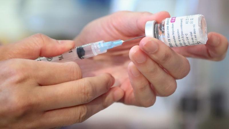 AZ首認疫苗有引發血栓風險 疾管署：有新事證 民眾可再提救濟申請