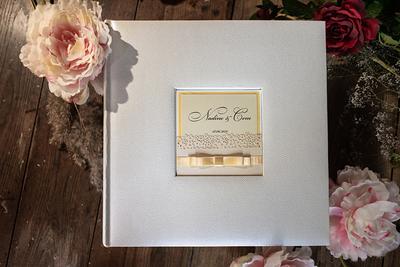 Personalized Wedding Photo Album for 500 Photos 4x6. Engraved Photo Album.  Large Album With Vertical and Horizontal Photo Pockets 