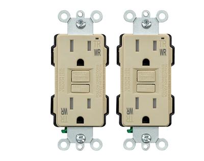 Utilitech 15-Amp 125-Volt Tamper Resistant Residential Decorator Outlet,  White (3-Pack) in the Electrical Outlets department at