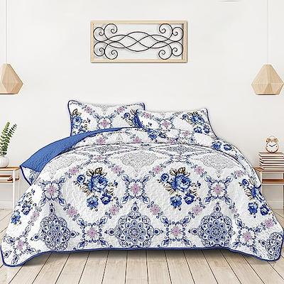 Castle Fairy Lake House Comforter Set King Size,Hunt Fish Cabin Camper  Style Bedding Set All Season Quilt Set,Rustic Country Retro Wooden Board