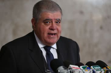 O ministro da Secretaria de Governo, Carlos Marun, fala à imprensa, no Palácio do Planalto