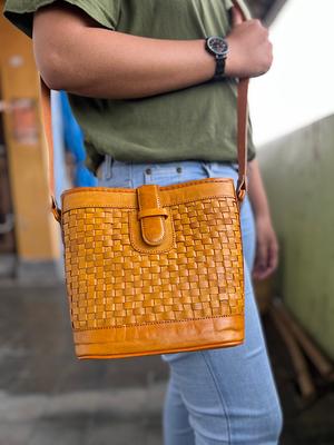 Women's Crossbody Handbags - Woven Leather
