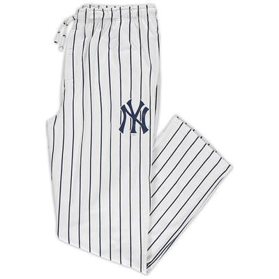 Concepts Sport Women's New York Yankees Zest Allover Print Button-Up Shirt  & Shorts Sleep Set - Macy's