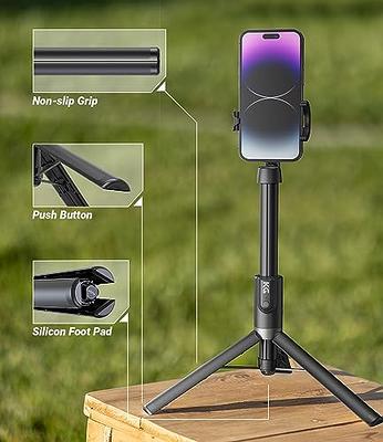 Wireless selfie stick with magnetic flash