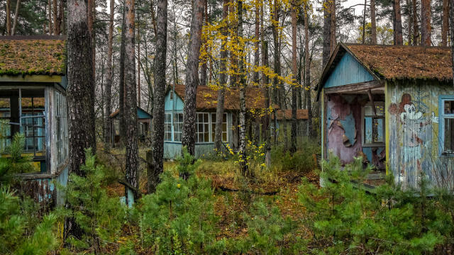 Aspecto actual de un campamento infantil abandonado en Chernobyl. (Imagen creative commons vista en flickr. Crédito: Jorge Franganillo).