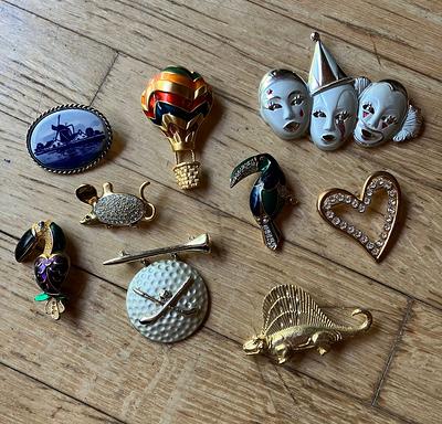 Shop Pins & Brooches