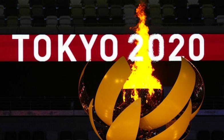 東京奧運開幕禮　為疫情逝者默哀　大坂直美點燃聖火