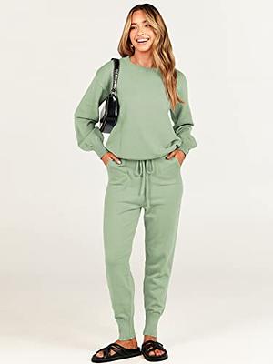 Women Plus Size 2 Piece Sweatsuit Outfits Long Sleeve V Neck Crop Top +  High Waisted Leggings Jogger Set : : Clothing, Shoes & Accessories