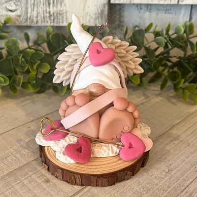 Design Toscano Garden Gnome Statue - Hawaiian Hank Grass Skirt