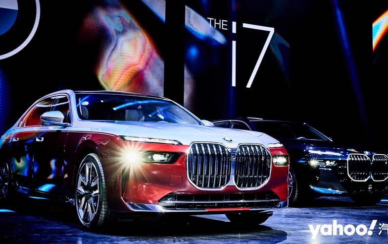 2023 BMW 7 Series大改款發表！純電大鼻王i7銷售量直佔四成！