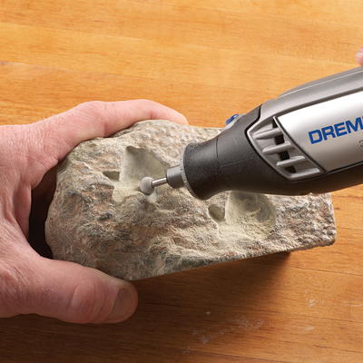 Dremel 3000-N/18 Variable Speed Rotary Tool, 18 Accessories