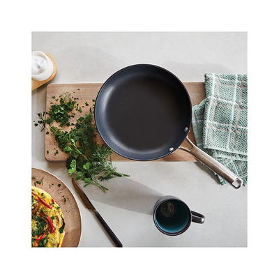 Calphalon Classic Stainless Steel 1.5-Quart Sauce Pan with Cover, 1891249 