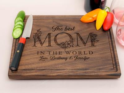 MOTHER'S DAY PERSONALIZED gift,Mom's custom cutting board