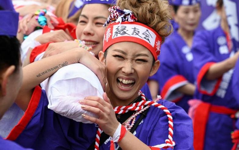 日本裸祭：打破1250年傳統，愛知國府宮首度迎來女性面孔