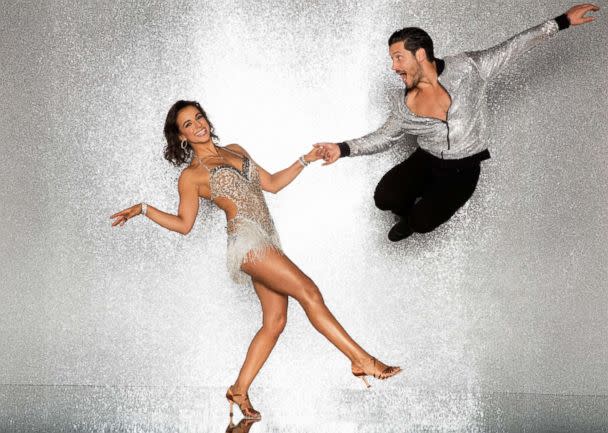 PHOTO: Victoria Arlen and pro dancer Val Chmerkovskiy will compete for the mirror ball title on the new season 'Dancing With The Stars.' (Craig Sjodin/ABC)
