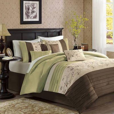 Madison Park Bristol 6-Piece Striped Comforter Set With Throw Pillows