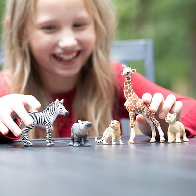 Schleich Wild Life Realistic Safari Animal Figurine Playset - 7-Piece  Wildlife Safari Toy Animal Figurines with Lion, Giraffe, Hippo, Chimpanzee