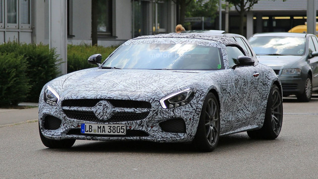 Mercedes-AMG GT C Roadster 敞篷車型曝光！