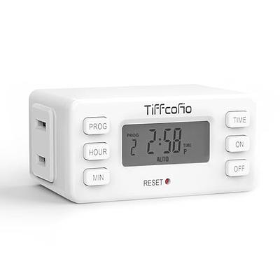 Utilitech 15-Amps 1-Outlet Digital Indoor Lighting Timer in the