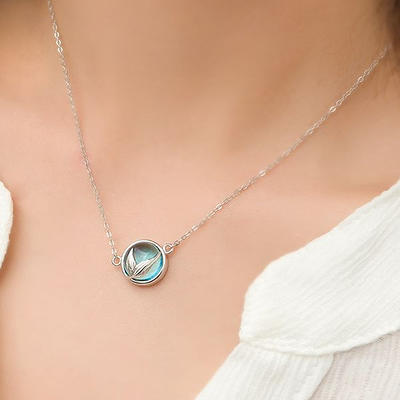 Cross Necklace - Topaz - Silver - ApolloBox