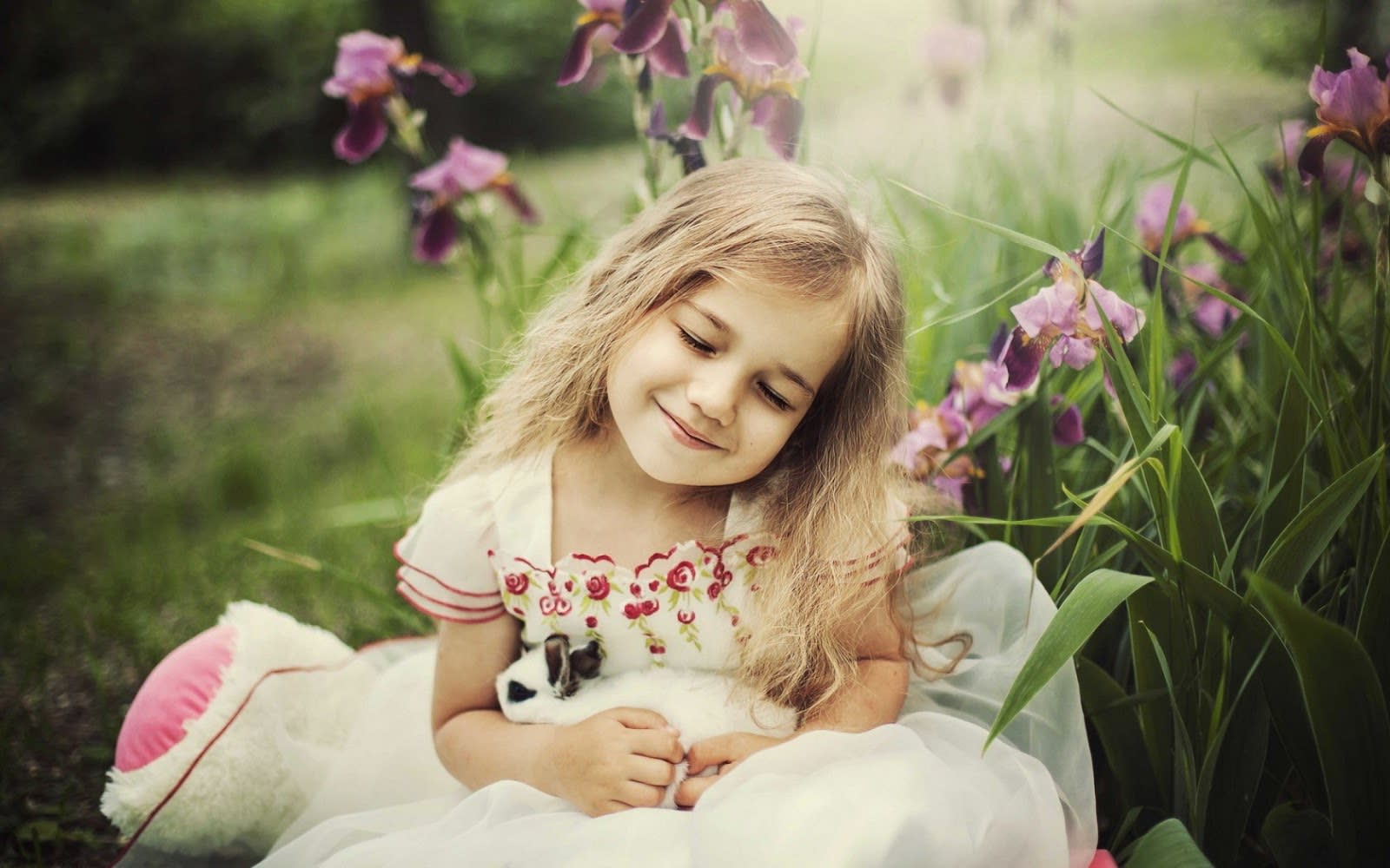 صور اطفال ابهة - صفحة 2 Girl-rabbit-flowers-nature-mood-hd-wallpaper