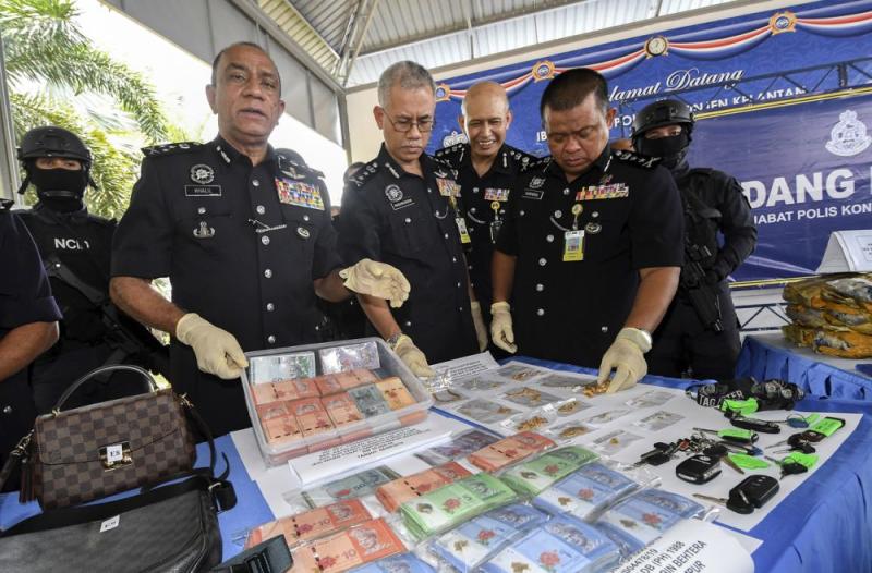 Kelantan drug lord arrested en route to performing 'umrah 