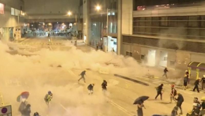 香港各區警民衝突漫延至民居，會否令你減少外出？