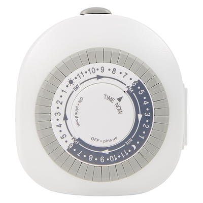 Utilitech 15-Amps 1-Outlet Digital Indoor Lighting Timer in the Lighting  Timers department at