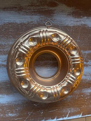 vintage jello molds, ring mold collection copper aluminum pans kitchen wall  hanging